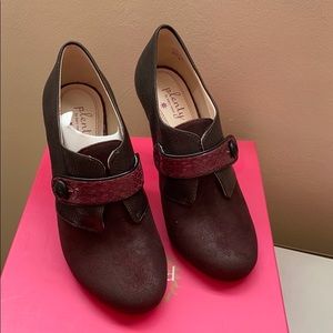 NIB Plum wine booties by Tracy Reese sz 36